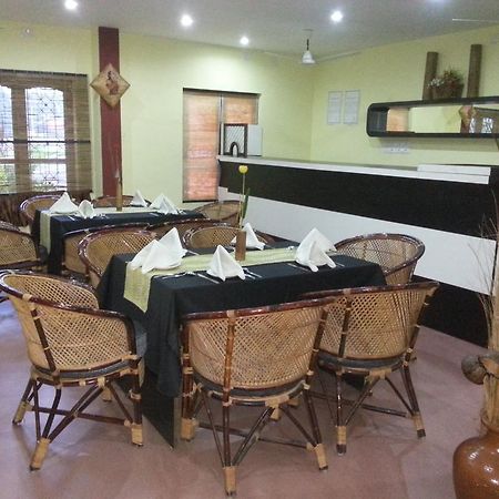Aquarock Hotel Kazhakuttam Zewnętrze zdjęcie